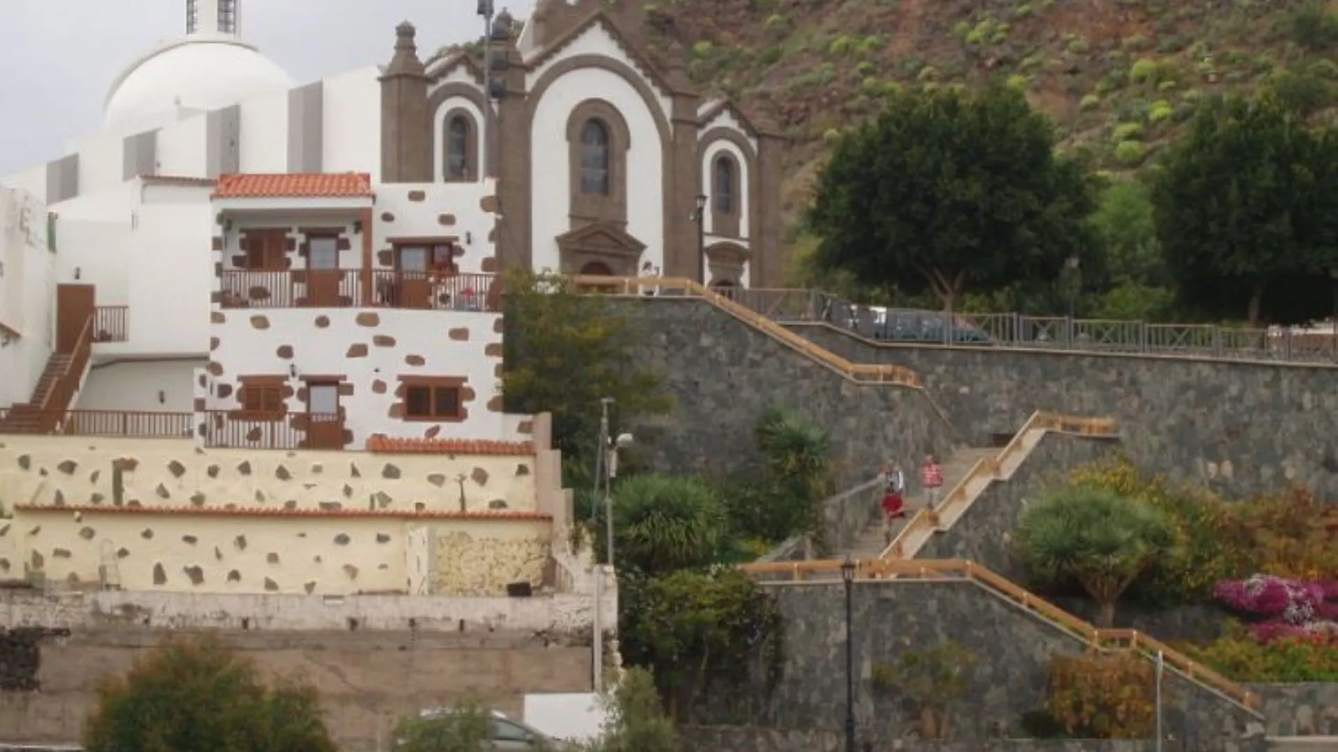 Apartment In Santa Lucia De Tirajana, 102562 By Mo Rentals contacts